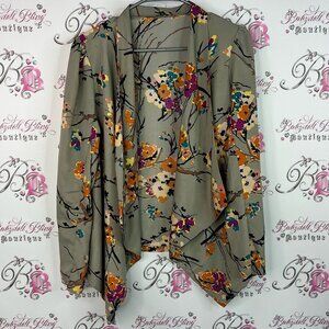 Darling cardigan shirt open front flowy flowers style Floral Kimono Cardigan